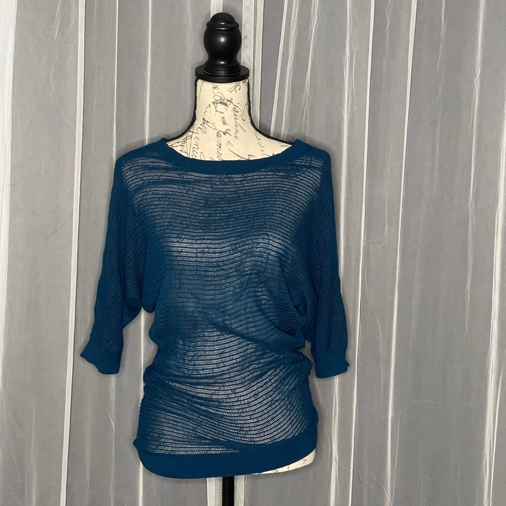 Express Women’s teal dolman top with 3/4 sleeves